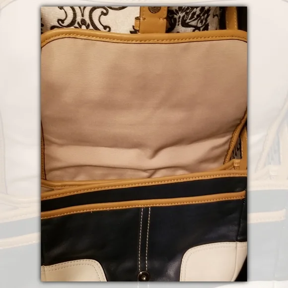 Coach Leather Crossbody Bag - Picture 4 of 5